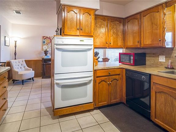 4th image of 7608 Hightower Dr