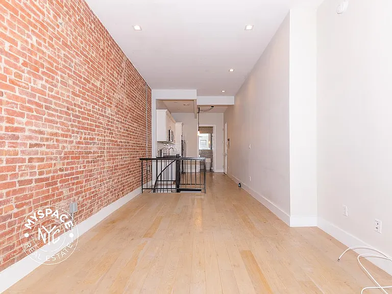 1090 Bedford Ave #2 — Photo 5