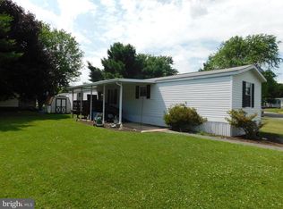 19 Willow Tree Ln, Dover, PA 17315