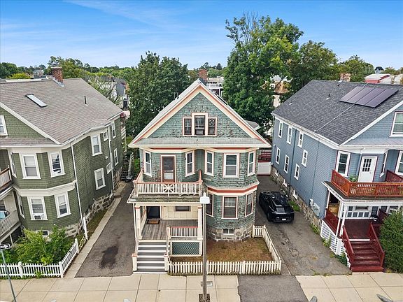 2nd image of 15 Whitten St