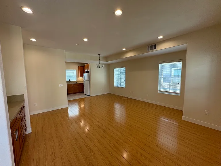 727 S Stoneman Ave #B — Photo 8