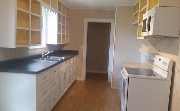 2nd image of 4949 County Road 443