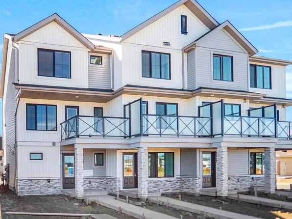 9 Edgewater Close, Spruce Grove, AB T7X 3C7