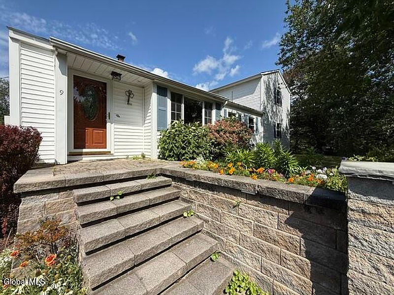 5th image of 9 Grandview Drive