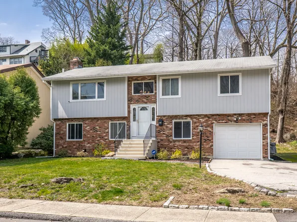 39 Underhill Street, Stamford, CT 06902