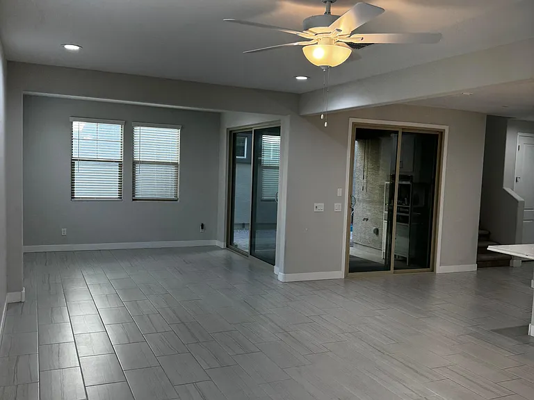 648 W Winchester Dr — Photo 4