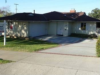 2nd image of 1195 Leonard Ave