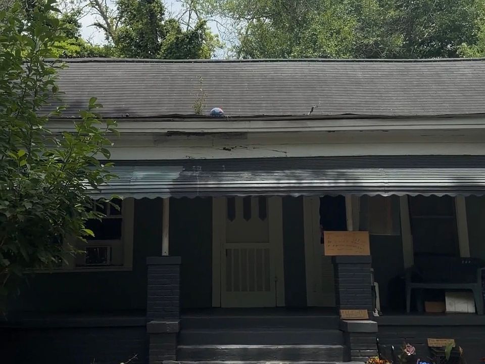 2nd image of 513 W Whitney Ave