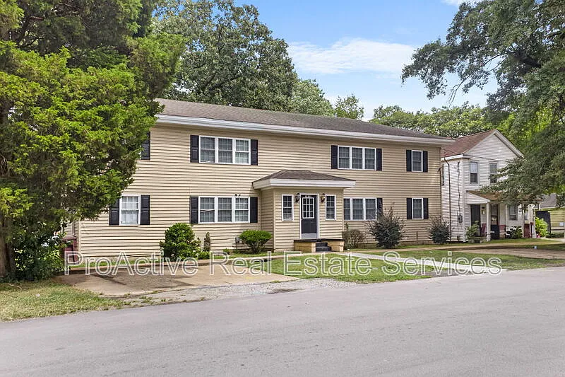 2 bed, 1.0 bath, 800 sqft, $1,650 — Photo 2