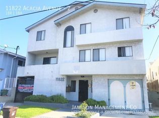 11822 Acacia Ave APT 2, Hawthorne, CA 90250