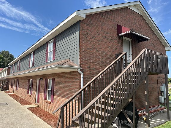 2nd image of 3874 Northeast Dr