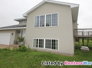 8871 285th Ave NE, North Branch, MN 55056