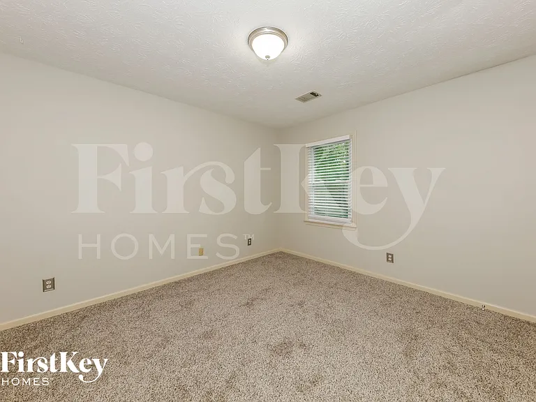 2902 Moorings Pkwy — Photo 11