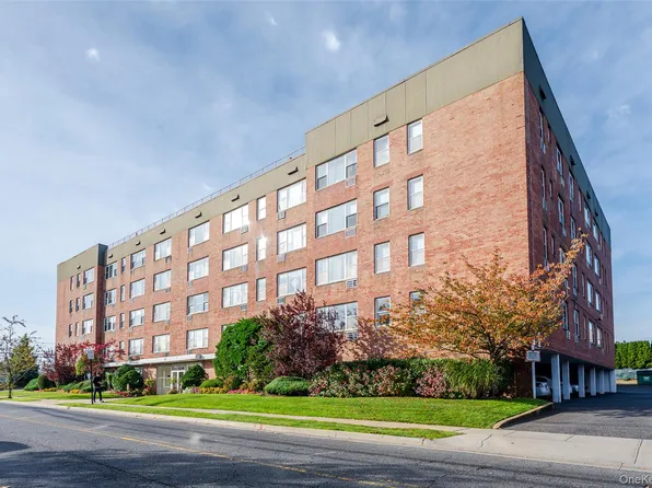 280 Guy Lombardo Avenue #2H, Freeport, NY 11520