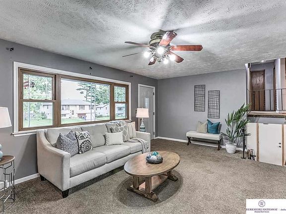 4th image of 8815 S Glenview Dr