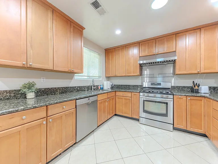 829 E Camino Real Ave — Photo 12