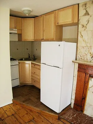 Rented by Downtown Realty Group LTD | media 35