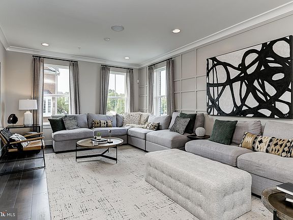 4th image of 5112 Fillmore Ave