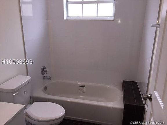 3rd image of 1780 S Glades Dr APT 3