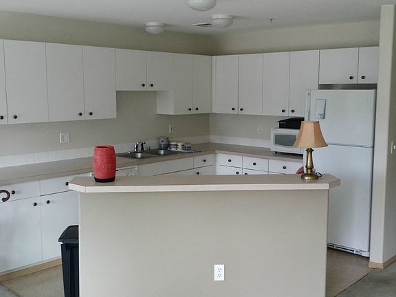 2nd image of 1318 37th St Unit 2426