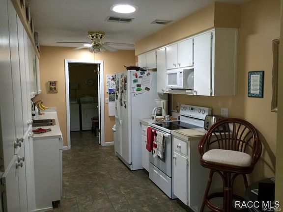 3rd image of 3206 N Camomile Way