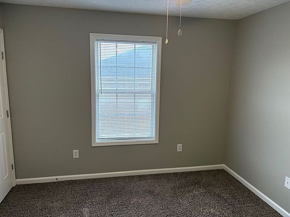 2nd image of 1009 Blackwell Ct