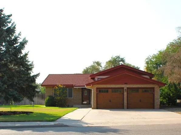 2601 Belmont Pl, Garden City, KS 67846