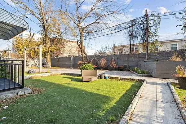 Rented by Freestone Property Group | media 30