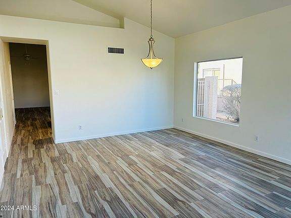 5th image of 997 E BRENTRUP Drive