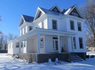 111 E Douglas St, Greenview, IL 62642