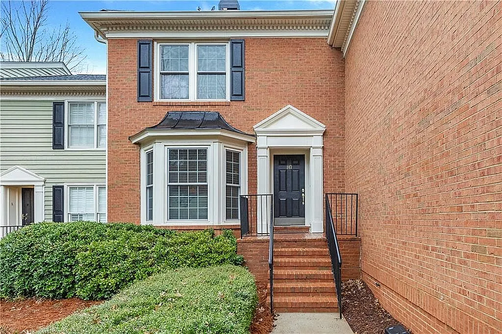 103 Mount Vernon Cir photo 1