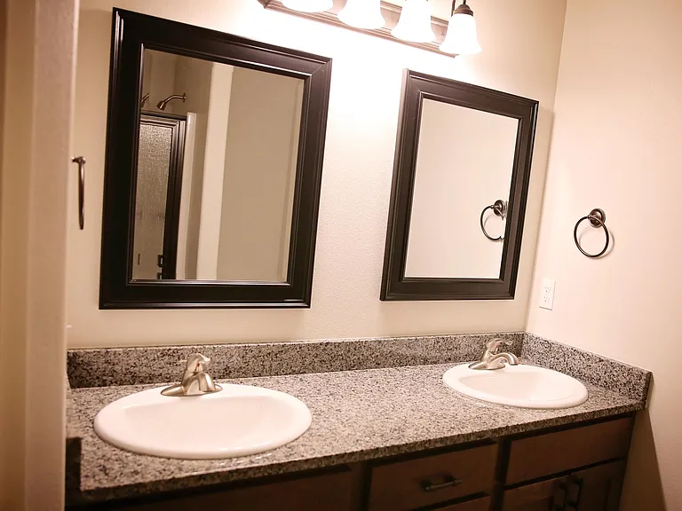 205 S Western Ave #1 — Photo 15