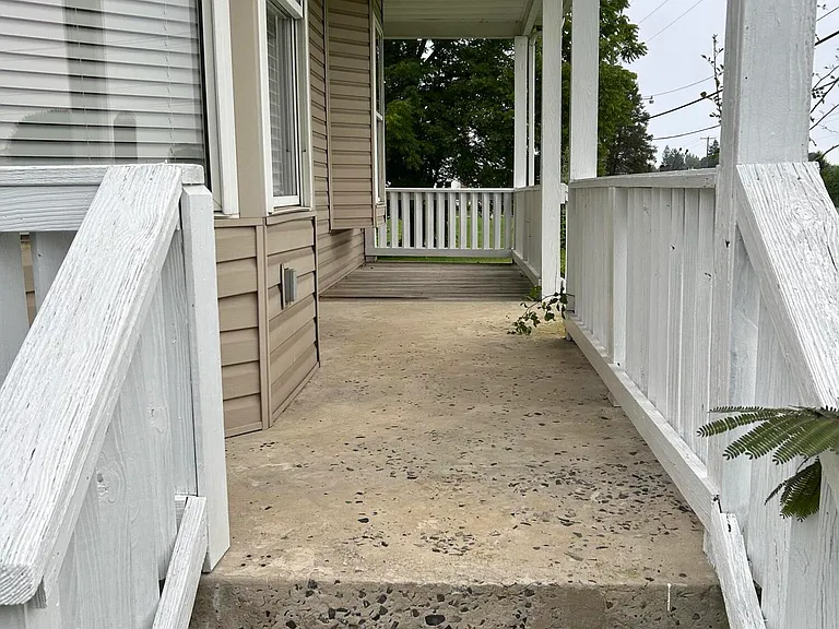 143 Forest Hill Rd — Photo 2