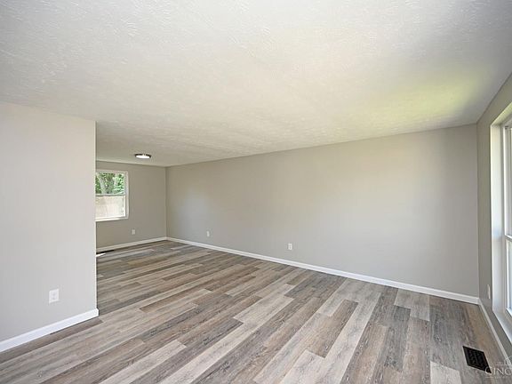 5th image of 4270 Cider Mill Dr