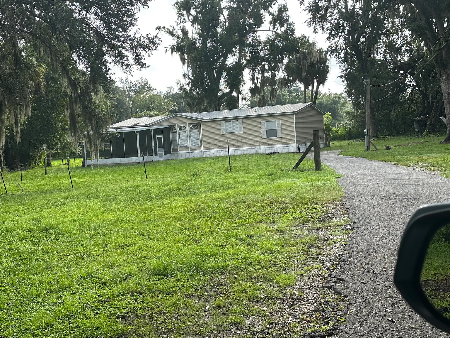 3 bed, 1200 sqft, $1,600 — Photo 1