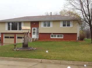 601 Harrison St, Lake Mills, IA 50450