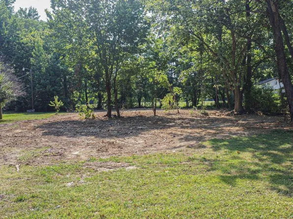 1464 Yarbro Ln, Paducah, KY 42003