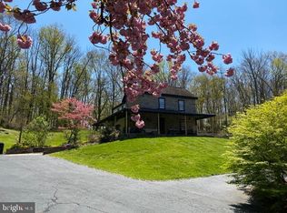 40 Fern Dr, Boyertown, PA 19512