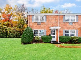 27 Dewey Ave APT 12, Westfield, MA 01085