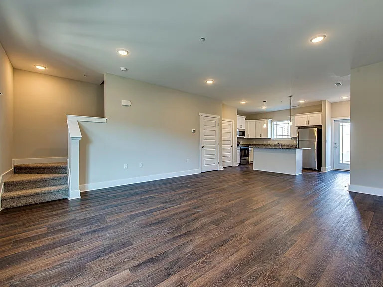1052 Wells Way — Photo 8