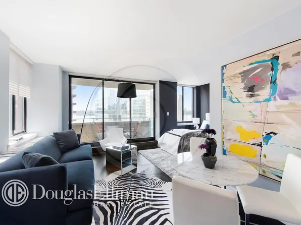 140 Charles Street image 1 of 9