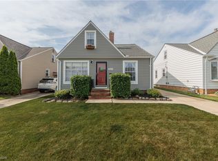 8319 Renwood Dr, Parma, OH