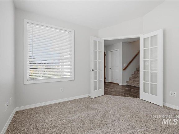 5th image of 1401 Lois Ln