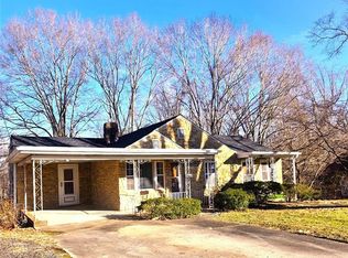 802 E Warren Ave, Eden, NC 27288