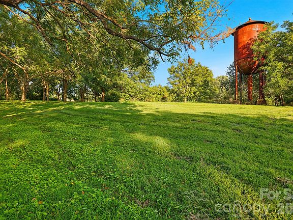 8th image of 2386 Liledoun Rd