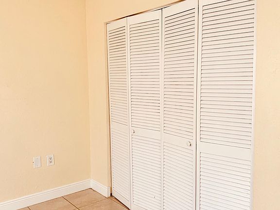 3rd image of 1566 Lake Crystal Dr #1566A