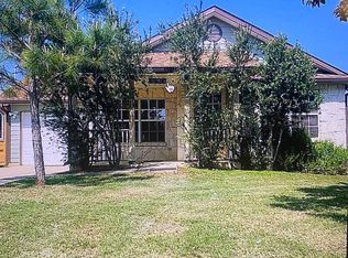 16280 Borregas Rd, Elmendorf, TX 78112