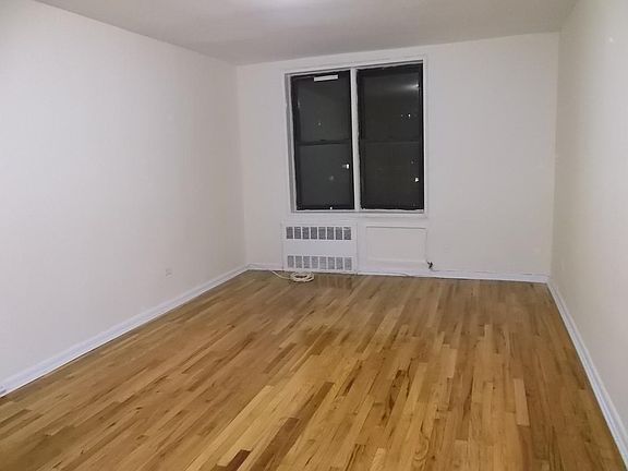4th image of 2222 E 18th St APT 2F