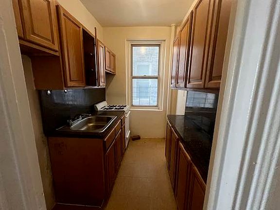 3rd image of 3310 Avenue H APT 6N