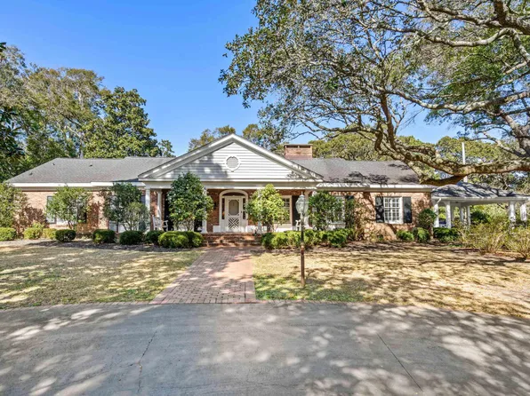 212 Lake Dr., Myrtle Beach, SC 29572